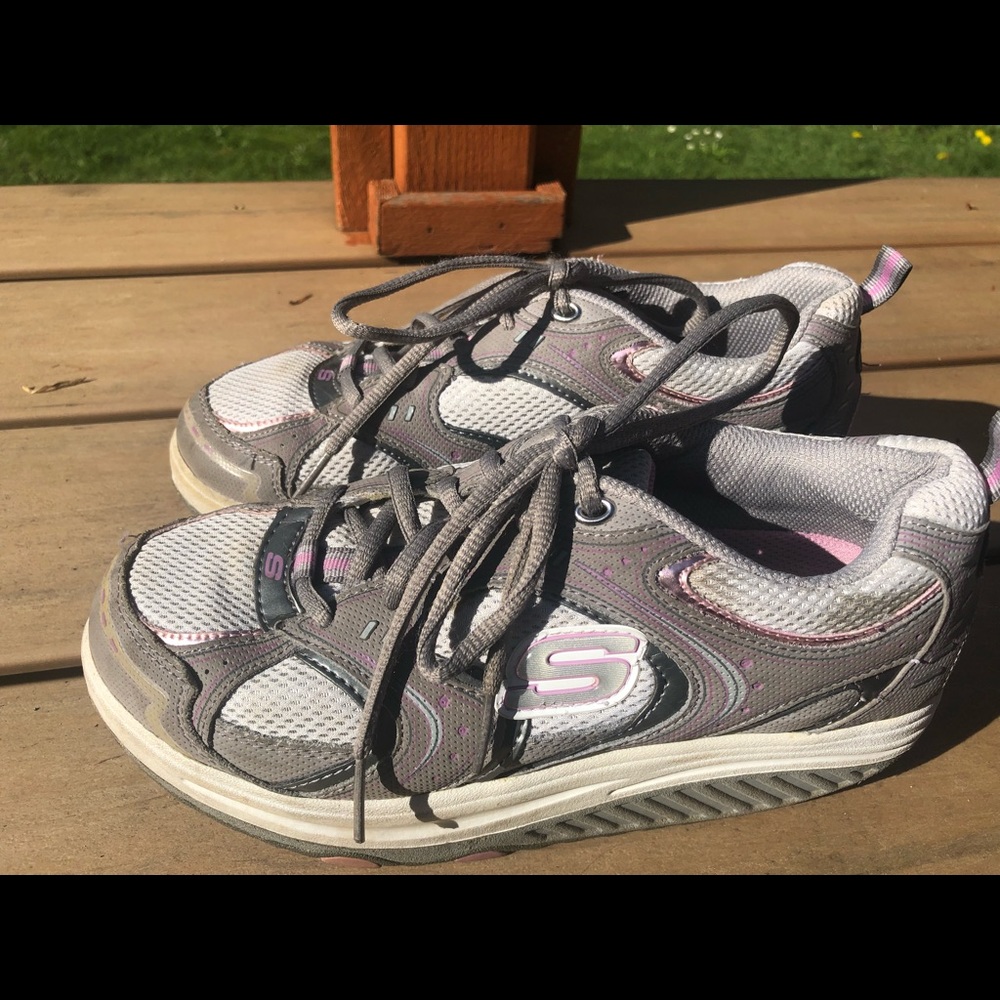 Skechers Women’s Gray Pink Toning Fitness Sneakers